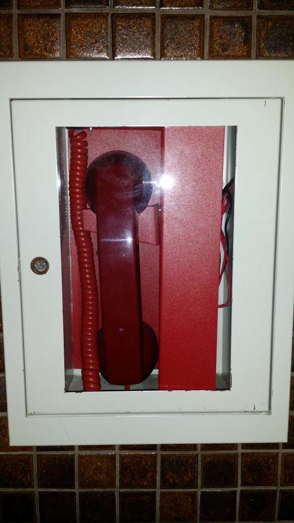 KyleEddyEdward's tweet image. Hello, Commissionaire Gordon here is the Dark knight there? #TheBatPhone #MyButlersScreeningMyCalls  #BatManProblems