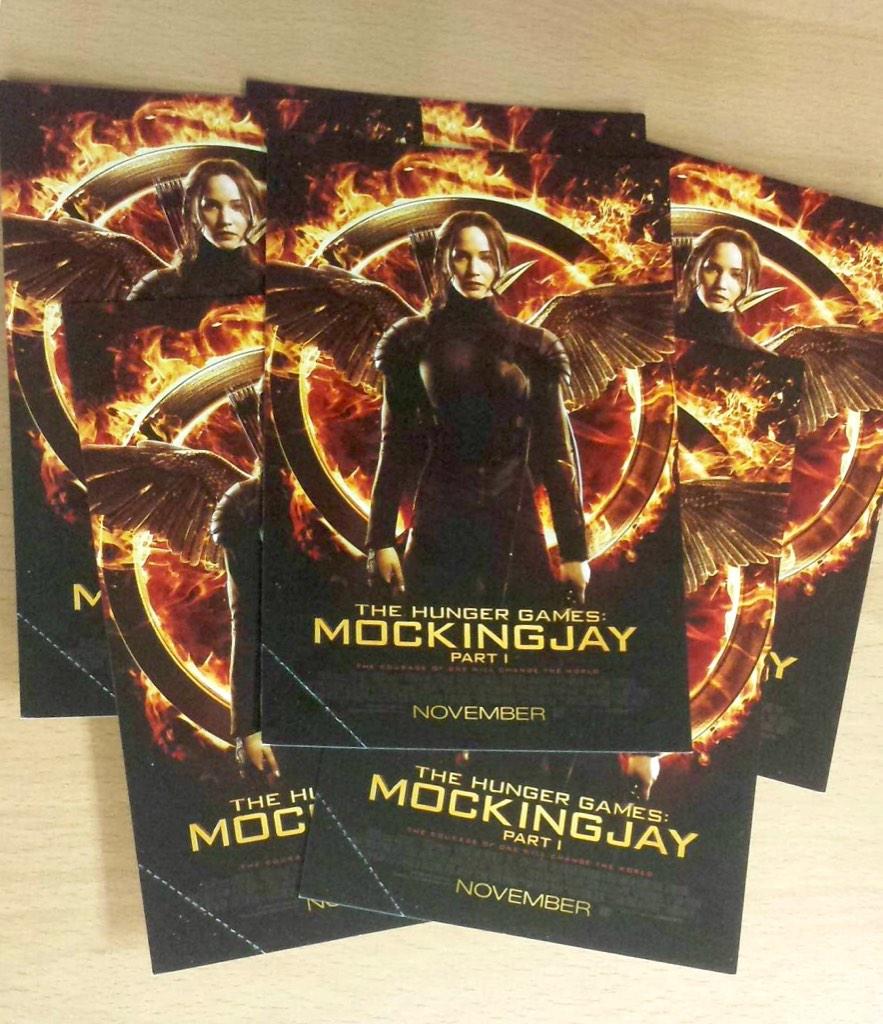 Win tickets to the advance screening of Mockingjay! RT this &amp; Tweet: #VIPAccessAtRWManila &amp; RWM GrandFiesta