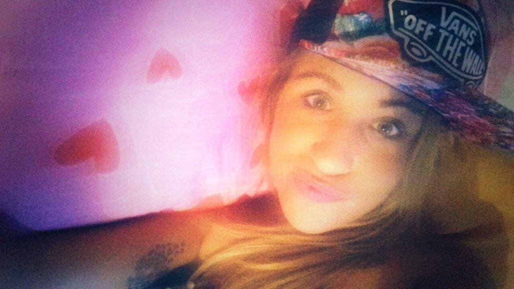 ana_segado's tweet photo. Una vda sin locura n es vda! Buenas nches http://t.co/gwjkTnX6CC