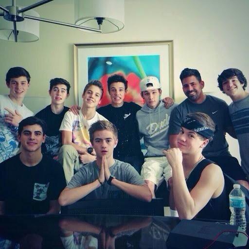 macartoz's tweet photo. Time flies #OneYearMagconFamily #OneYearSinceMagcon #oneyearofmagcon they are my real magcon family <3 http://t.co/2Eu73V1K5x