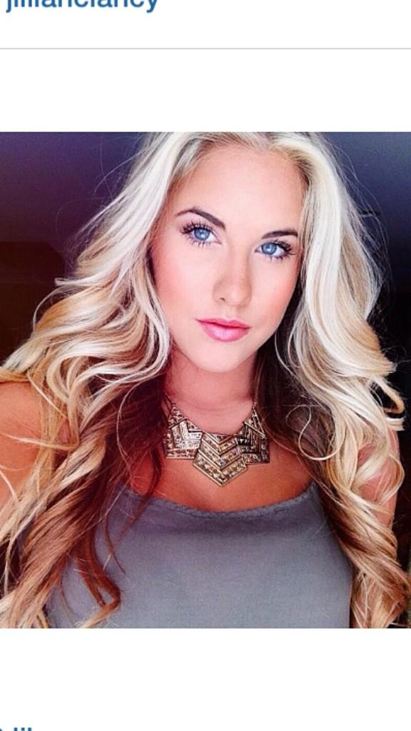 AntNalasco's tweet image. “@TomHolowchuk23: Louie P starter pack #LifeStyleOfTheRichAndFamous #BurBerryEverything http://t.co/39TVVtSw1c” please find your chill