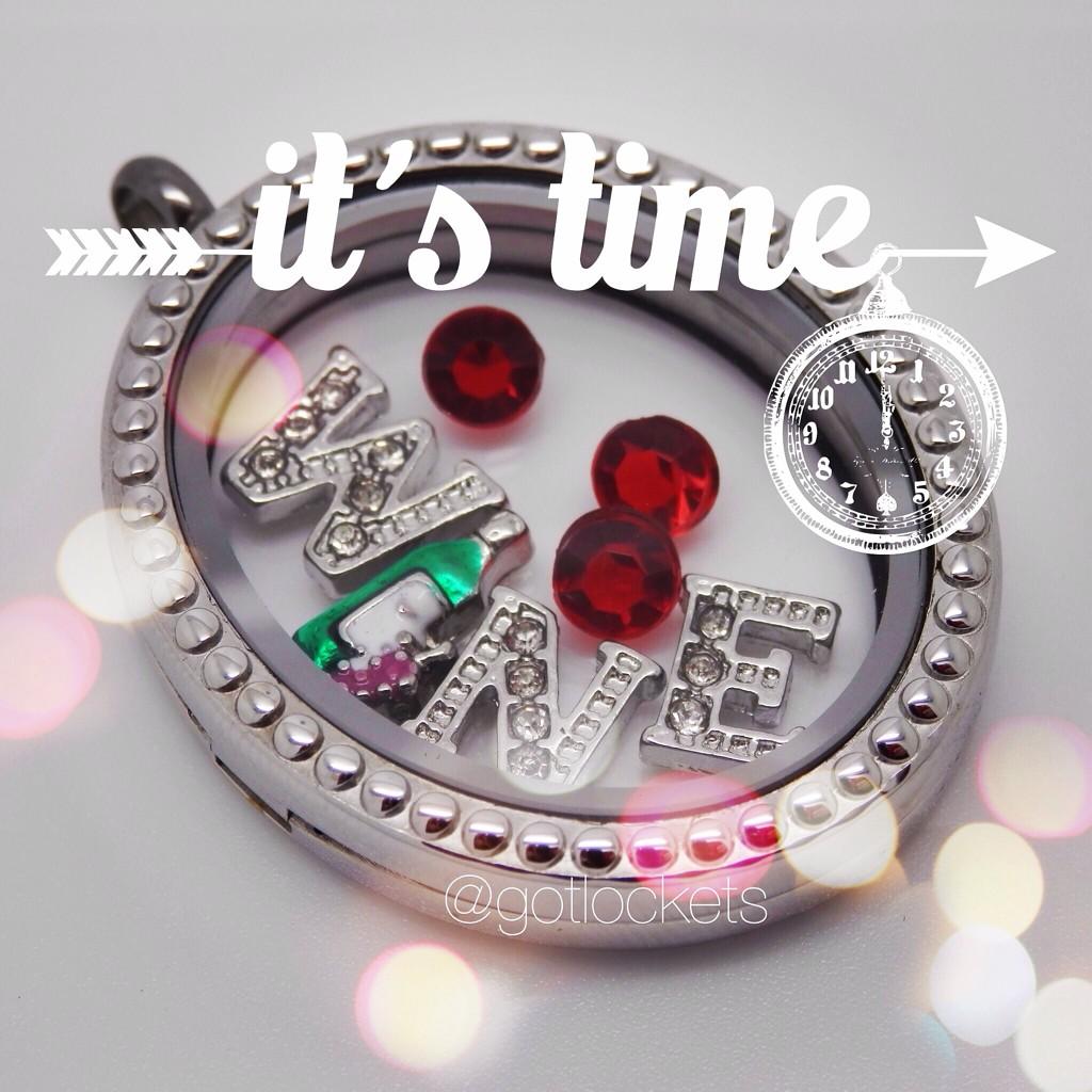 gotlockets's tweet image. It's always a good time for #wine! #locket #charms