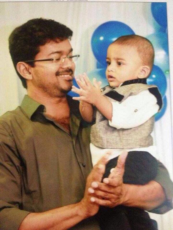 VijayAnjith's tweet photo. #vijayj58th Director Child Brthday Party http://t.co/zHGO2CQJol