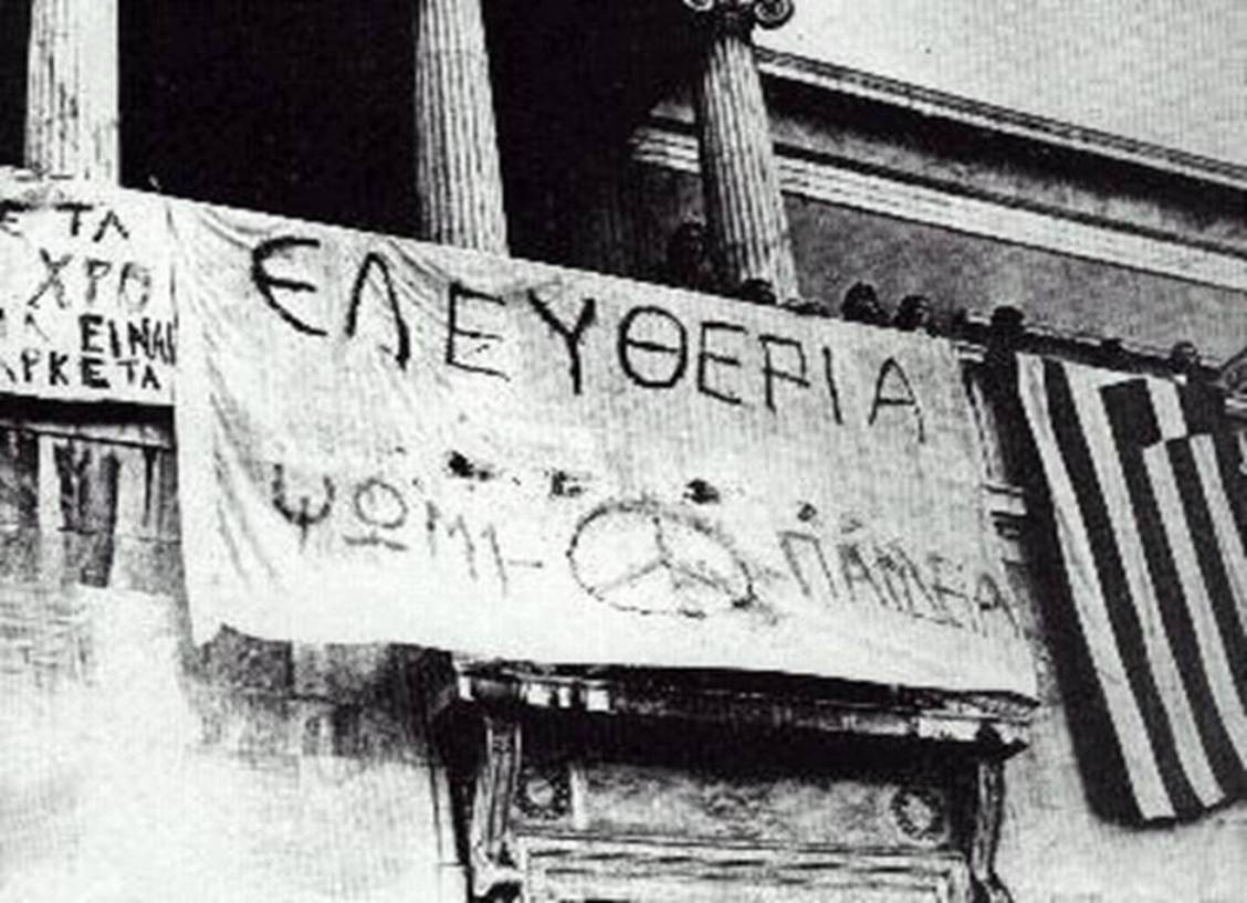 MTChristoforou's tweet photo. ΤΙΜΗ ΚΑΙ ΔΟΞΑ ΣΤΟΥΣ ΑΓΩΝΙΣΤΕΣ ΦΟΙΤΗΤΕΣ http://t.co/XdIaVvxbGc