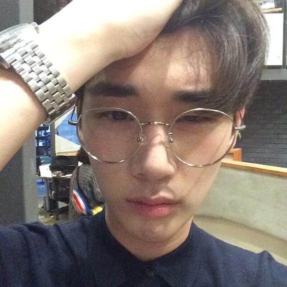 RealUnkle1932's tweet photo. Jonghyun look alike guy, Taemin look alike girl and Onkey look alike guy. Waiting for Minho's now. http://t.co/Tu7BEzfkX0