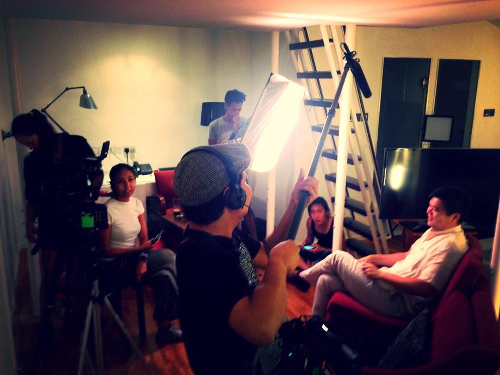 UnlistedC's tweet photo. Happening right now, Boss Peng's interview with ChannelNewsAsia! #BehindTheScenes #ULCexperience #NewMajesticHotel http://t.co/5KSR31fgSH