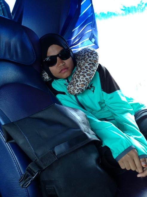 zainirahzain's tweet photo. This is what we called sleeping beauty lols ππ #jambori2014 http://t.co/42zoO6JEfo