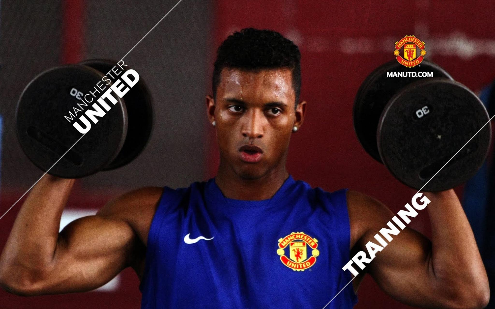 Happy Birthday Luis Nani. Hope youll get back to your best form.. 