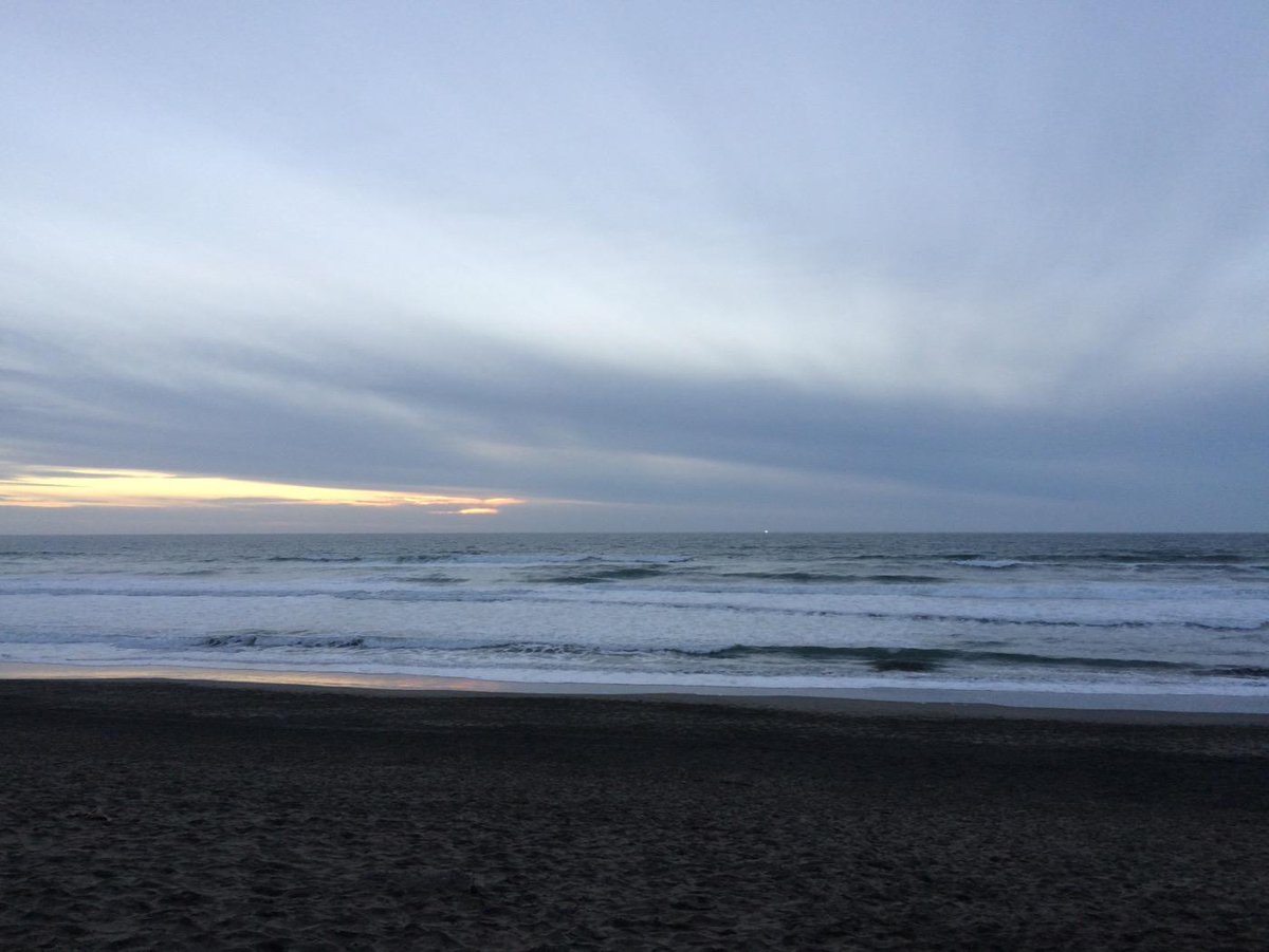 WrallyD's tweet photo. Ocean Beach http://t.co/bQUBDvZXg5