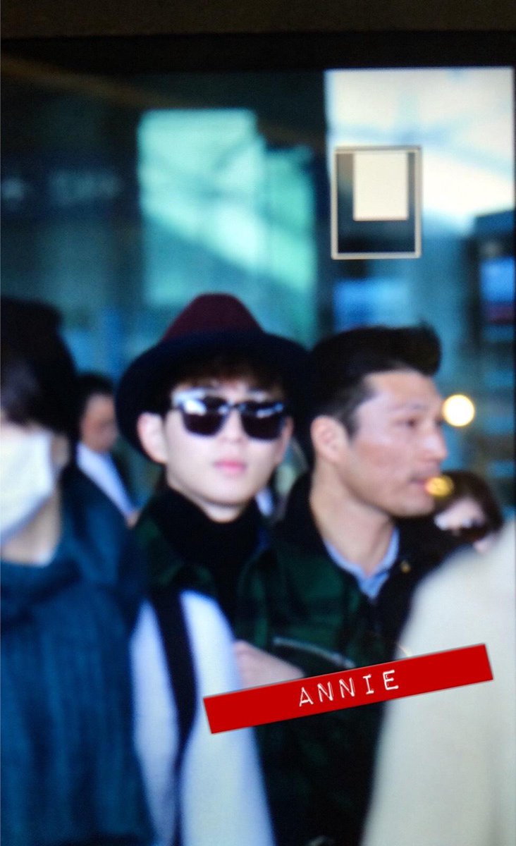 141117 Onew @ Rumbo a Corea {Pudong-Incheon}  B2nHJnOIgAE7Z74