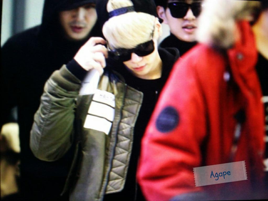 141117 Jonghyun @ Rumbo a Corea {Pudong-Incheon} B2nIMMWCMAEVOC7