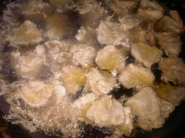 KelilingMedan's tweet photo. #Gorpis alias #GorengPisang alias #PisangGoreng. Enak. Maknyuz. #MedanKotaKuliner #KelilingMedanKuliner #kuliner :) http://t.co/EPQWrgUwKU