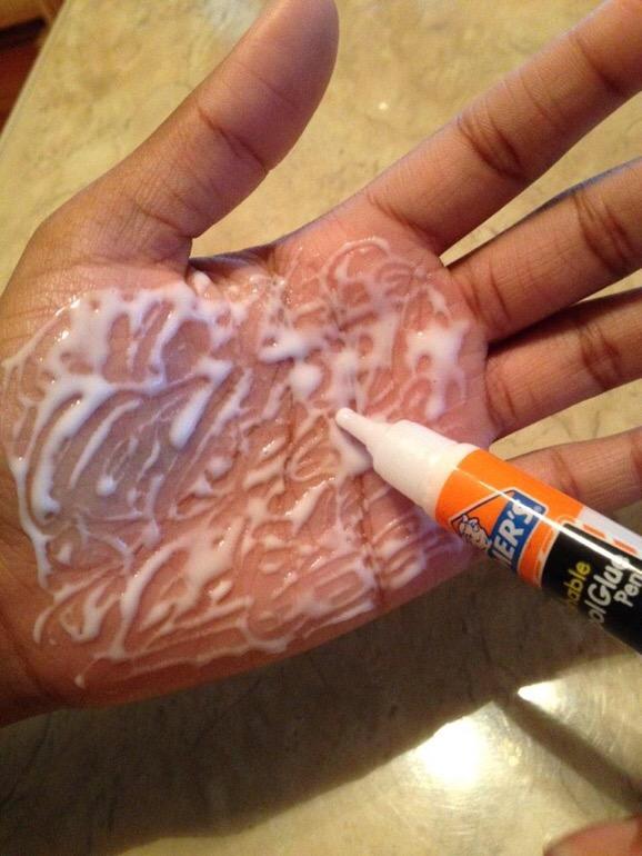 clusterposts's tweet photo. Rt if you did this in elementary 😂 http://t.co/xWNMhdZ9K6