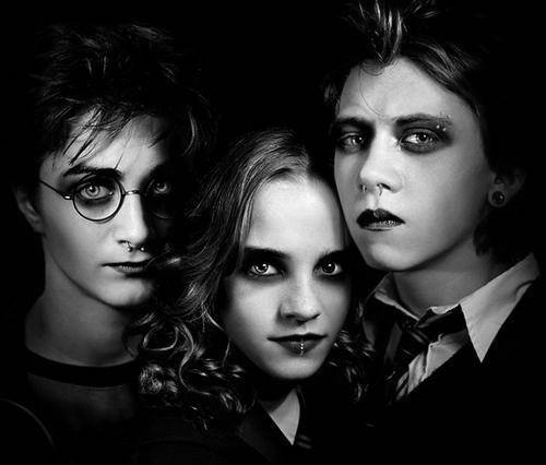 TwistOfMercy's tweet photo. School's out. #HarryPotter http://t.co/wuZOQO8Sx3