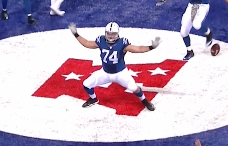BleacherReport's tweet photo. VIDEO: Colts’ LT Anthony Castonzo gave us an amazing big guy TD dance. http://t.co/PD9kdXuHgu http://t.co/8vEiKlj15n