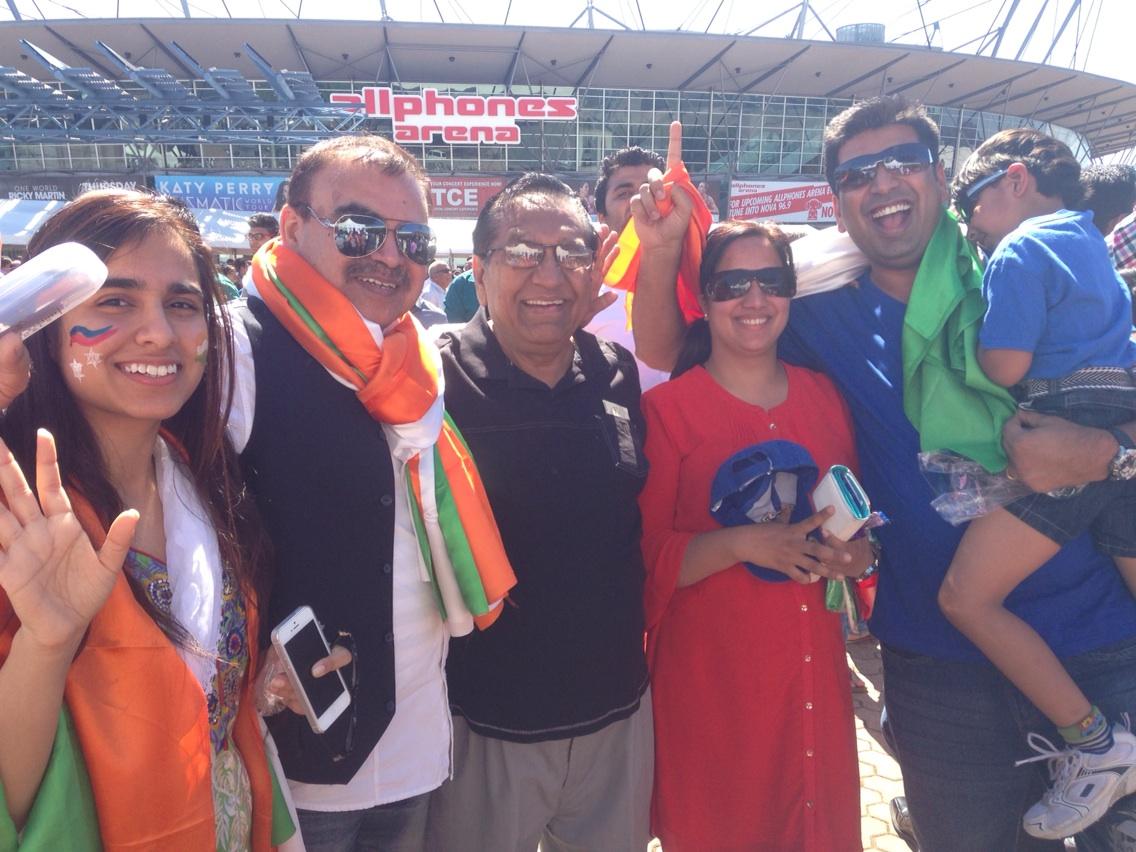 indian_link's tweet image. Three generations to see #ModiInAus