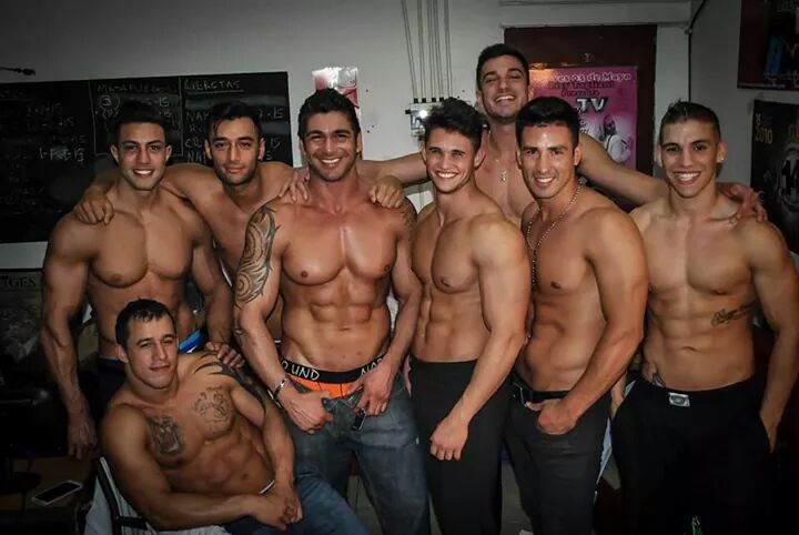 GabrielGolden3's tweet photo. Jueves 13 de noviembre ..... gracias a toda la gente q nos sigue.... http://t.co/v7UGqqBRph
