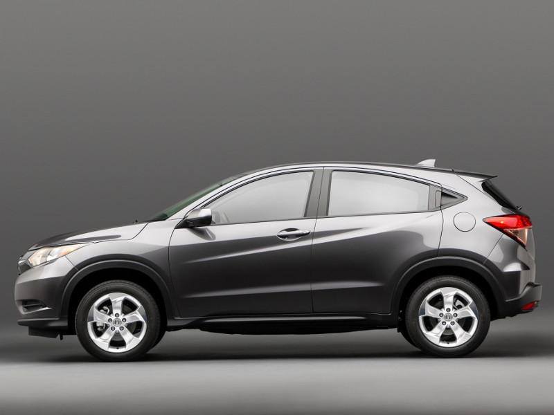 VIVAcoid's tweet photo. Mana Lebih Aman, Small SUV atau Sedan Kecil? http://t.co/eouTJo0UsL http://t.co/cCgcTYkhWA