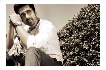 fariha781's tweet photo. #ShlokAgnihotri # #ExcellentPerformer #handsomehunk #Dashing #MindBlowingActor..@avinashsachdev4 @AvinashFC http://t.co/ChaPaU7yaN