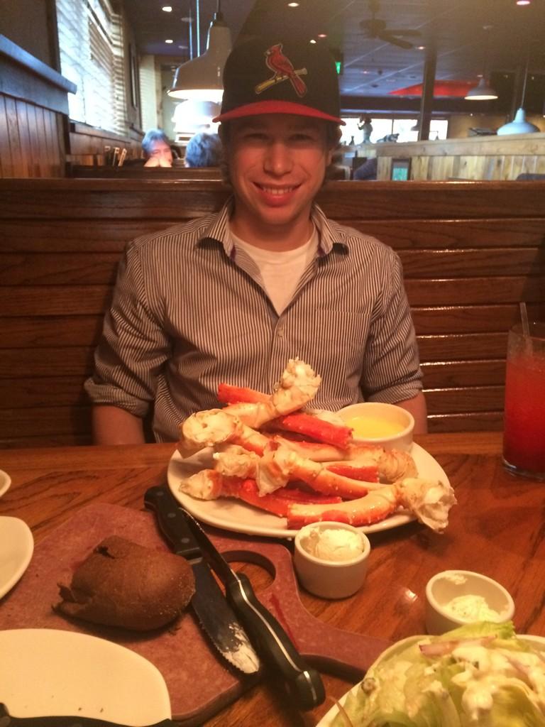 MaxMicks's tweet photo. Nick the happiest man in this picture 😏😏 http://t.co/2Kwro7BgZ6