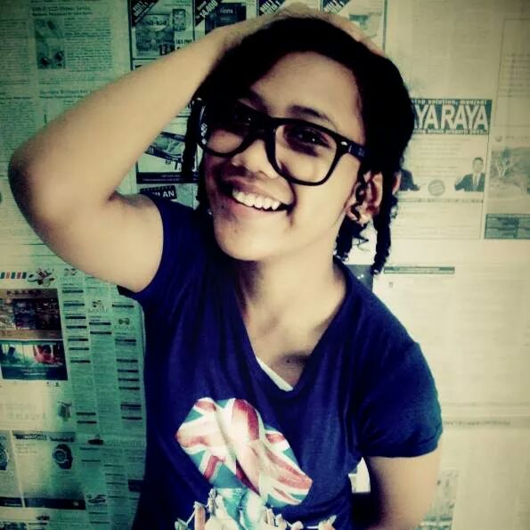 Dan edisi malam hari ini yaituuuu... Nona sekretaris 1 Mahasatu, yaps namanya hellen elaiz