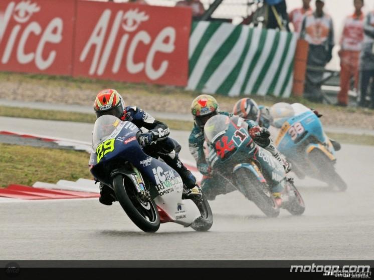 #OnThisDay in 2008 at Shanghai, @andreaiannone29 took his 1st ever GP win from Mike di Meglio and @talmacsigabor