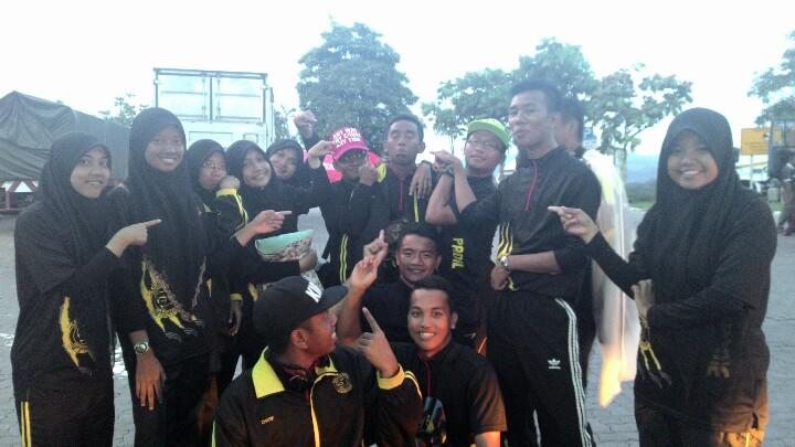 rushunogun's tweet photo. Menangis abg adli dah x bersama .. #panther #jambori2014 we will mis u so so so much http://t.co/JO3RQhAqa5