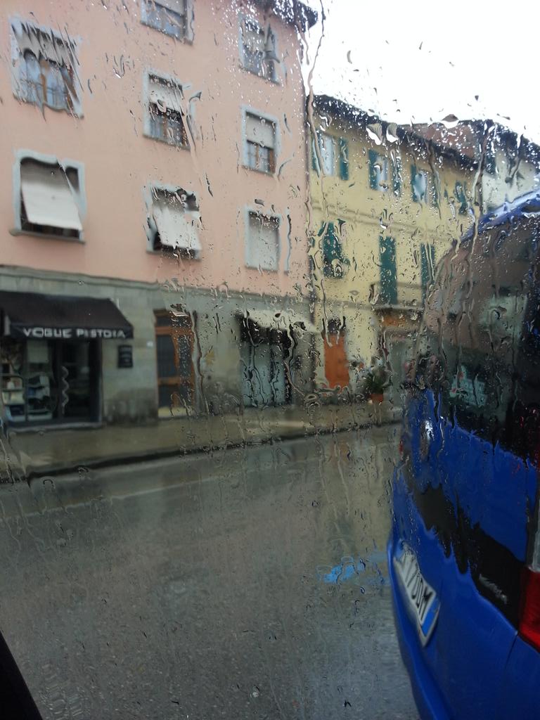 marcopoli1979's tweet photo. L'altra notizia del momento è che la puntualità paga più che arrivare in ritardo...
Ci riprovo con la foto........ http://t.co/Cim7Rt6dhv