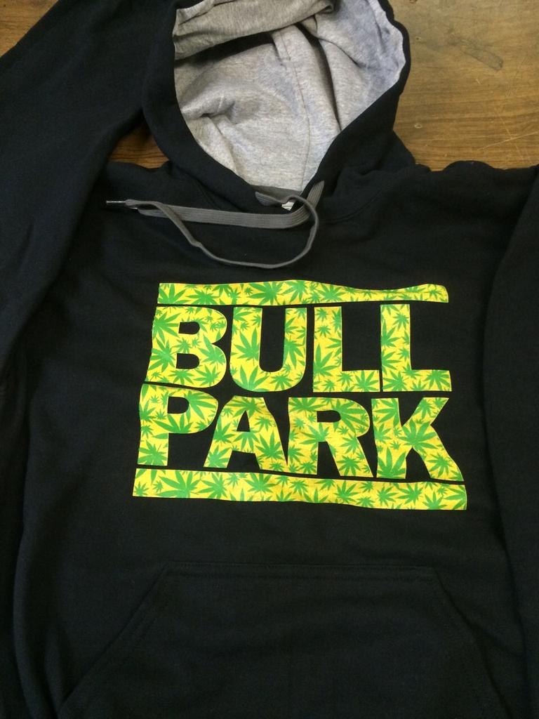 BULLPARK13's tweet photo. Empieza la semana con mucha energía!! #Secta13 #family13 #Weekend13 http://t.co/qZ6wjHDKk3