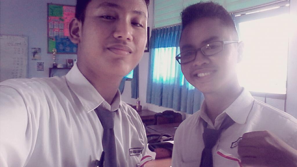 muhammadbahtia's tweet photo. Selamat hari pelajar @smansa_official @f_osisnusantara #SejutaPitaINA http://t.co/qZVYZJNUmT