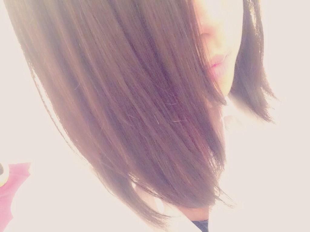 biyo_shi's tweet photo. 髪の毛だいぶ伸びてきた(*´︶`*)♡
色んな髪型したい😳💕 http://t.co/bNEKbIe743