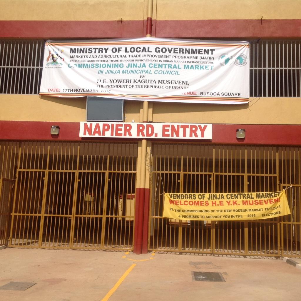 lindahNabusayi's tweet photo. Jinja market built with support from #ADB &amp; Arab Bank for Economic Devpt in Africa. @KagutaMuseveni #ModernMarkets http://t.co/wmV4kAzS0u