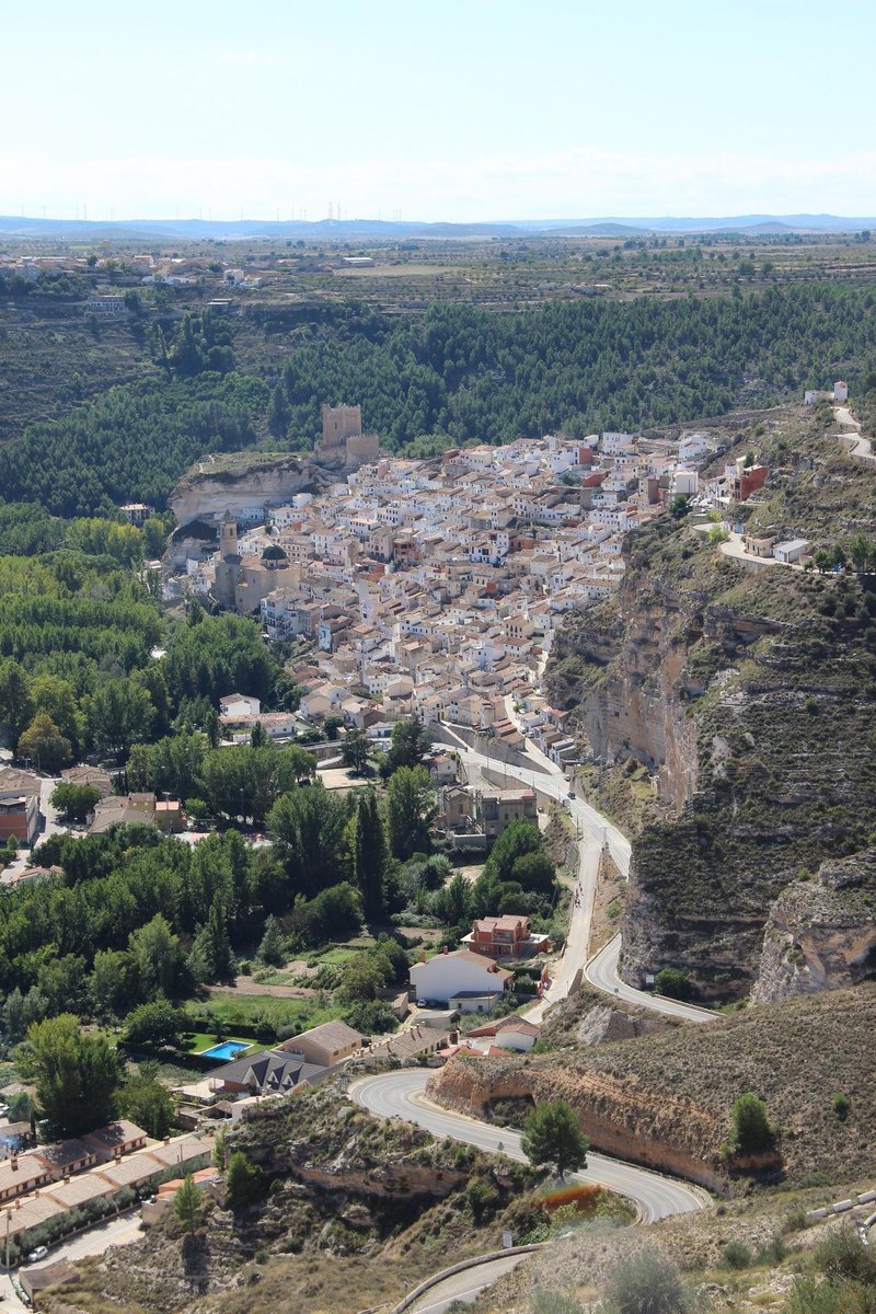 #AlcaládelJúcar is one of the most spectacular of the province of #Albacete. thespanishproperty.com/blog/