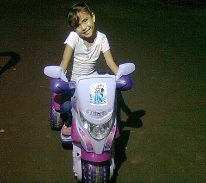 LaughingLatina's tweet photo. My sister is no longer with me but she left a 5 year old #princess I'm going to spoil! #PrincessBike #LatenightBlues http://t.co/3vTHMHf2hW