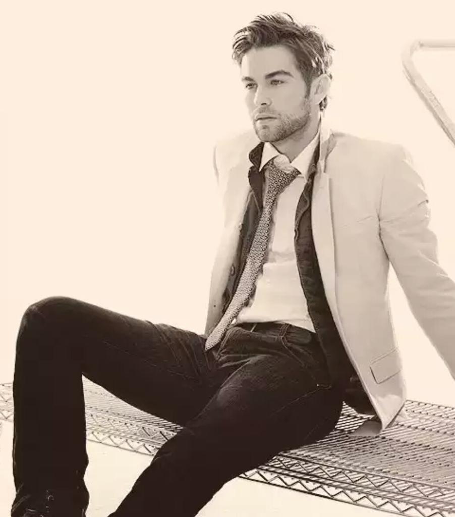 RolPatronum_EP's tweet photo. BUSCAMOS A TED REMUS LUPIN
-Ex-Gryffindor (Auror)
-23 años 
-Metamorfomago 
-Fc: Chace Crawford http://t.co/CGTOpB6mY9