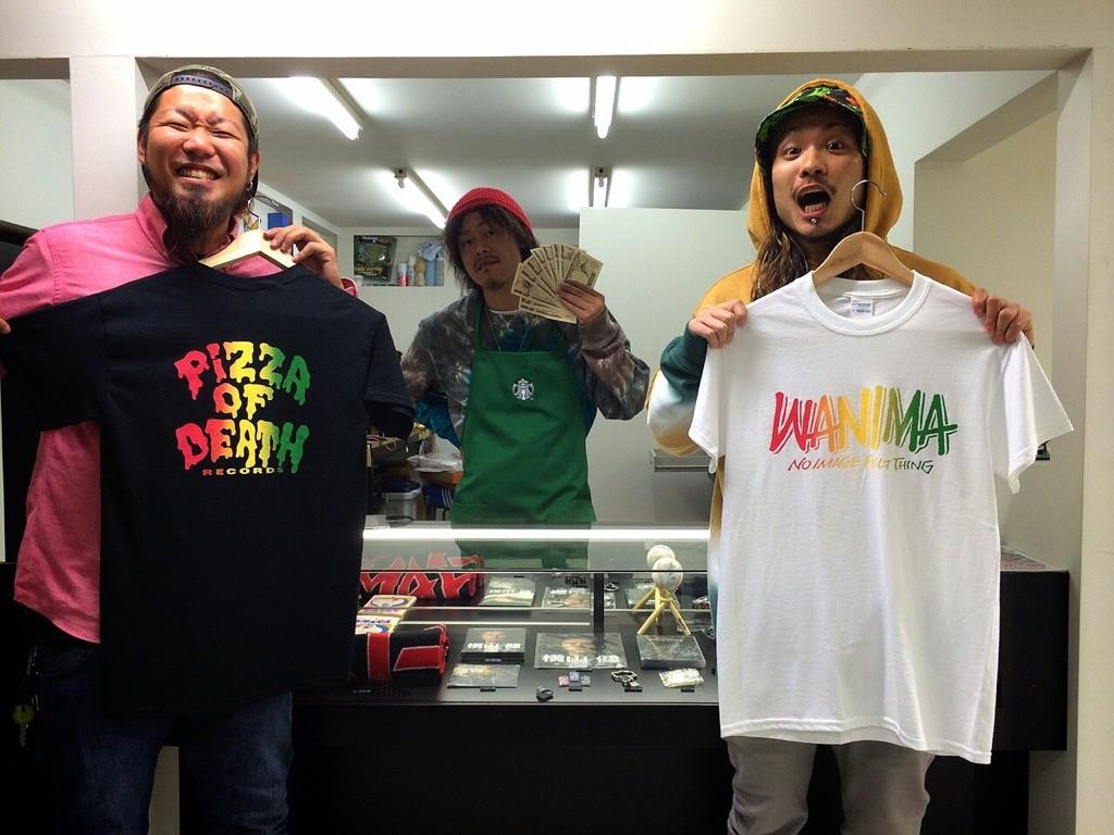 知っておいて頂きたい事‼︎】 ロゴTシャツ(写真1)はPODのグッズ通販が