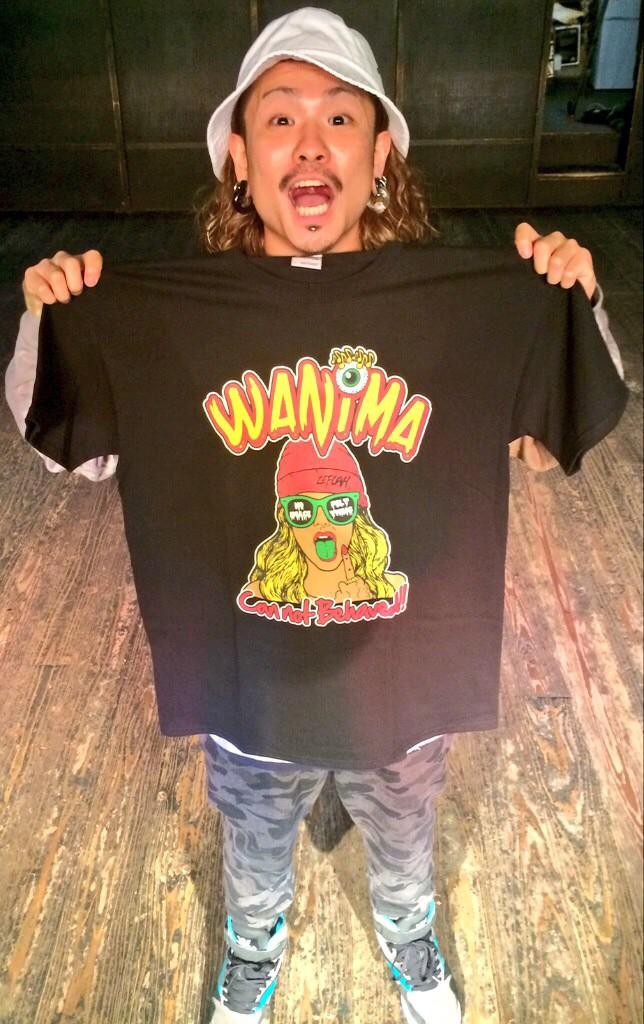 Wanima Official 知っておいて頂きたい事 ロゴtシャツ 写真1 はpodのグッズ通販が再開しましたら全国どこでもゲッチュー出来ますが ツアーtシャツ 写真2 は今ツアーの会場限定での販売になります 是非とも物販にお立ち寄り下さいませ Http T