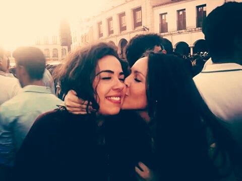 CrisM_F's tweet photo. Feliz cumpleaños gitana! Por todos los que llevamos juntas y por los que aún nos quedan @JimeneMarina. Te quiero <3 http://t.co/uH4UMnYk1Q