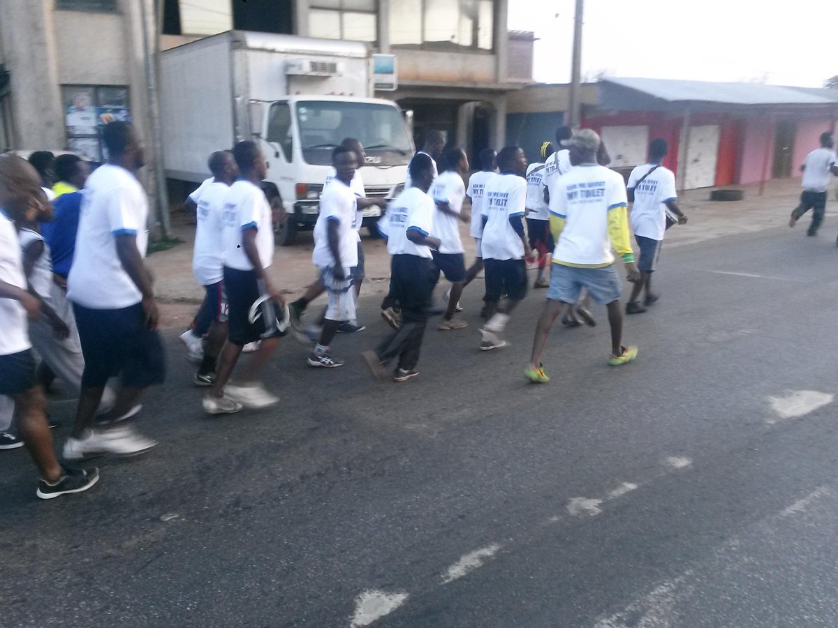 CleanTeamGhana's tweet photo. We joined the race to make #toilet a household priority in #Kumasi, #Ghana.  #urgentrun  #worldtoiletday #WASHGh http://t.co/g0o3L9J2Xn