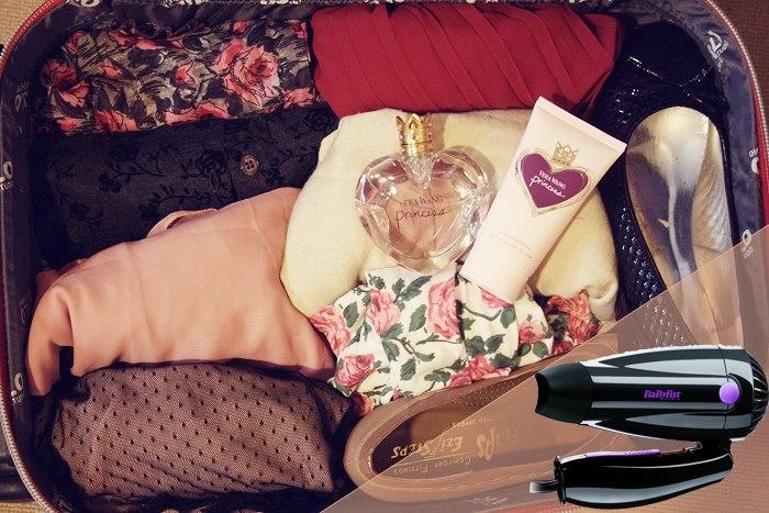 BaBylissClub's tweet photo. Если в новогодние праздники ты собираешься в путешествие, обязательно возьми с собой дорожный фен #BaByliss 5250E! http://t.co/HFgtmFXoJY