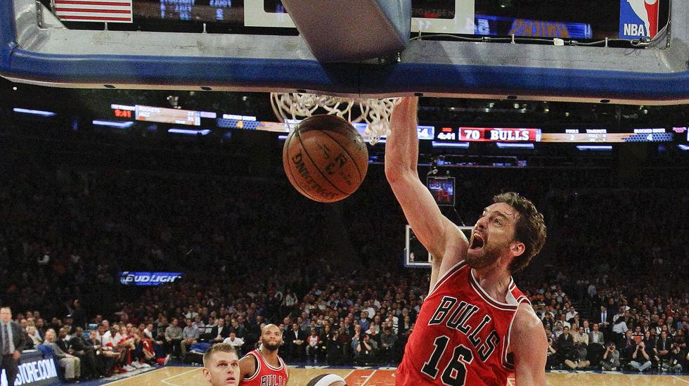 ¡Ya eres leyenda NBA!
16000 Puntos
8000 Rebotes
3000 Asist.
1500 Tapones
<a href="/paugasol/">Pau Gasol</a> ENORME PAU!
bit.ly/1zvsPF9