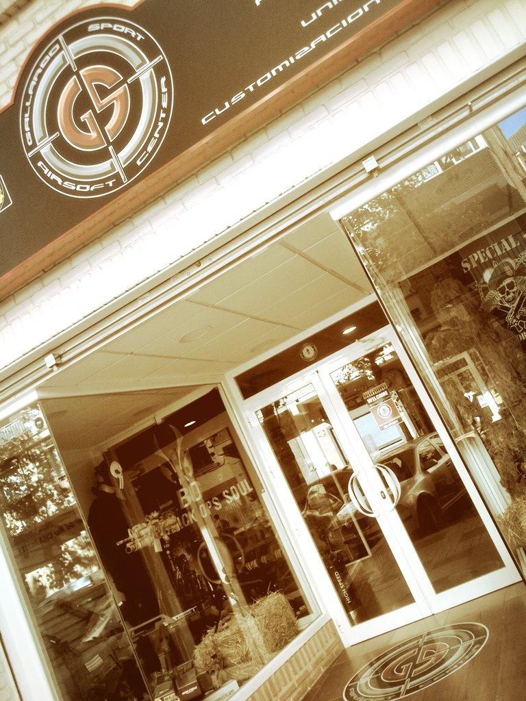 AirsoftGallardo's tweet photo. Comienza la semana en gallardo!! #LunesDeRevelaciones  #airsoft. #onlygallardo http://t.co/jfqqScbepU