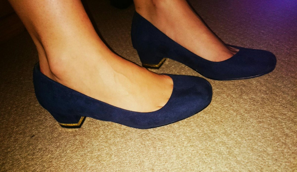JessAndTheBee's tweet photo. @Dorothy_Perkins #DPShoeSelfie! my amazing block heel flats! Love the edgy touch to a vintage style! #DPaddict http://t.co/ZrvaSubfPe