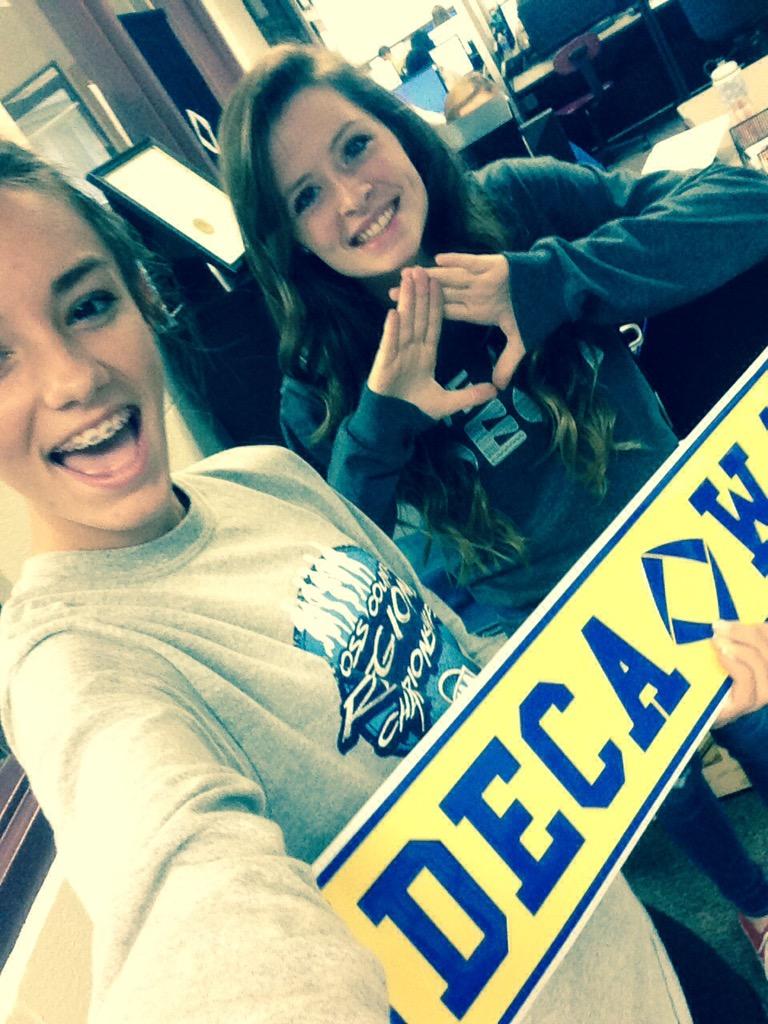 LaurenPence4's tweet image. Do you even DECA🔷 #BHSDECA @DECABuchholz