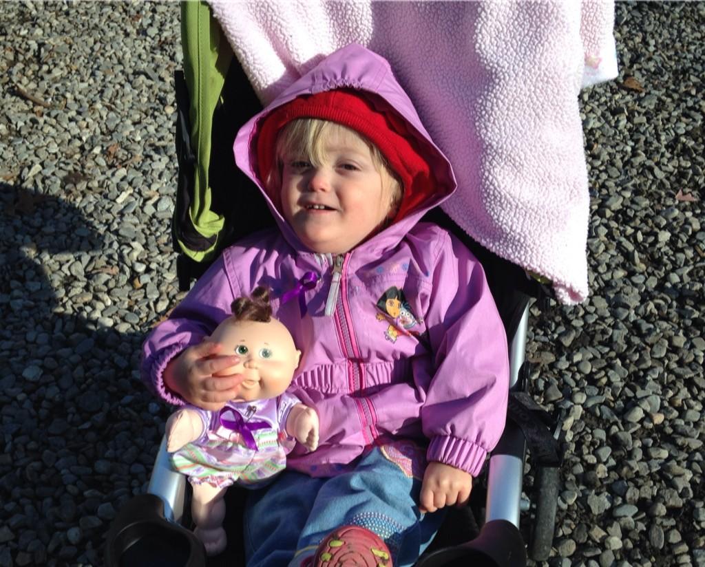 JenniferDegl's tweet photo. It's World Prematurity Day! My preemie and her preemie wear their purple ribbon! #WPD2014 #preemie #NICU #purple http://t.co/SjRMWKgp9f