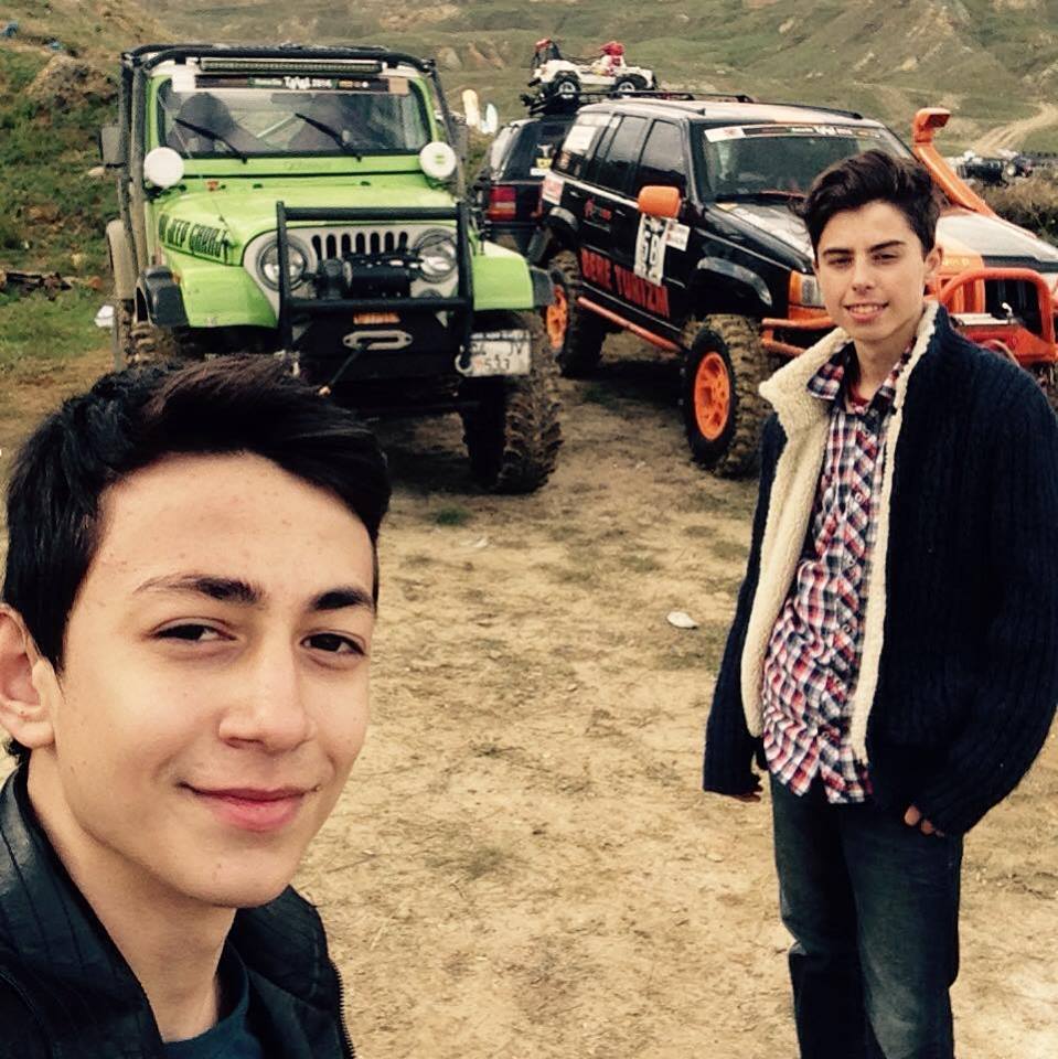 ErenKarakasss's tweet photo. #Offroad #Çamur #Yarış #jeep #cj5 #cherokee http://t.co/Yqly1jN10y