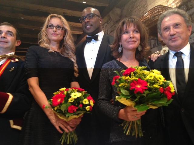 Un grand merci aux Hospices de #Beaune pour cette vente qui va tellement aider <a href="/toutesalecole/">Toutes à l'école</a> et la #FondationImagine