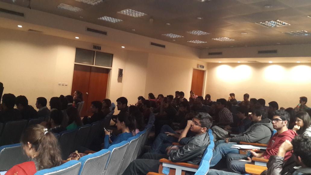 EnvisionLUMS's tweet image. Full house at NIB Auditorium! #Envision14