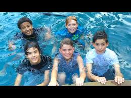 badrchatt95's tweet photo. Als ice bucket challenge by @MattyBRaps http://t.co/2V1UnaBhKm