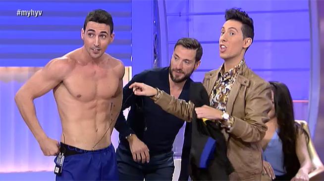 myh_tv's tweet photo. ¡Prueba superada! @gonzalo_tercero demuestra que él tiene músculos con o sin espinacas #myhyv http://t.co/KXcq9qqoh8
